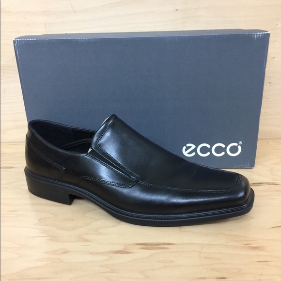 ecco minneapolis slip on
